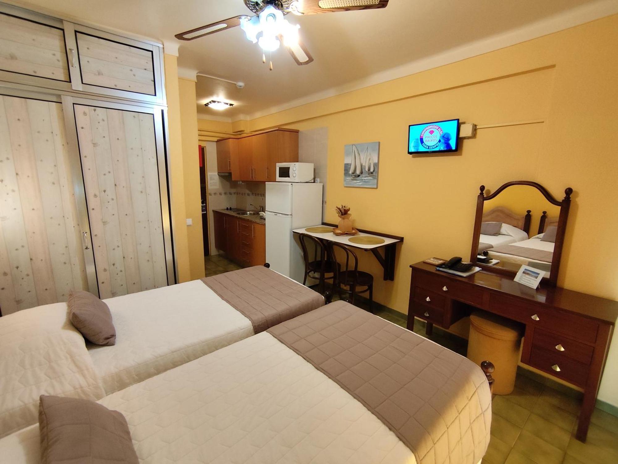 Apartamentos Turisticos Praia Grande Ferragudo  Kültér fotó